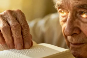 Retinal Implant Breakthrough Offers New Hope for Macular Degeneration Patients - Professional coverage